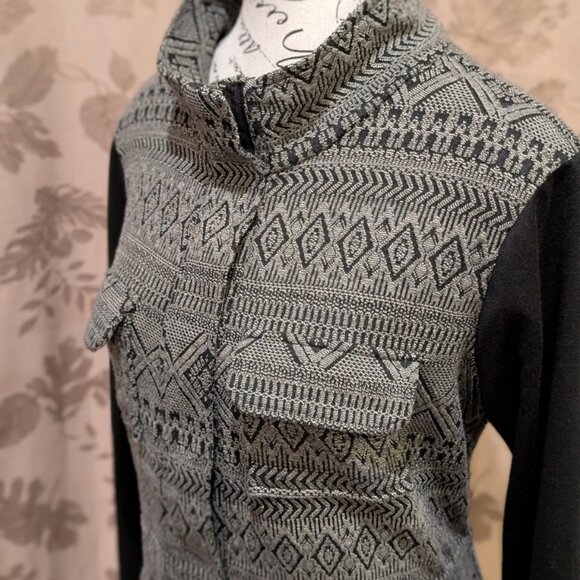 Maurices Geometric Patterned Full Zip Drawstring Jacket, Size M, Used - Picture 3 of 9